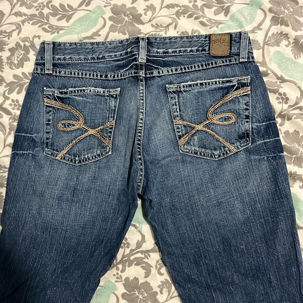 Women’s buckle Jeans